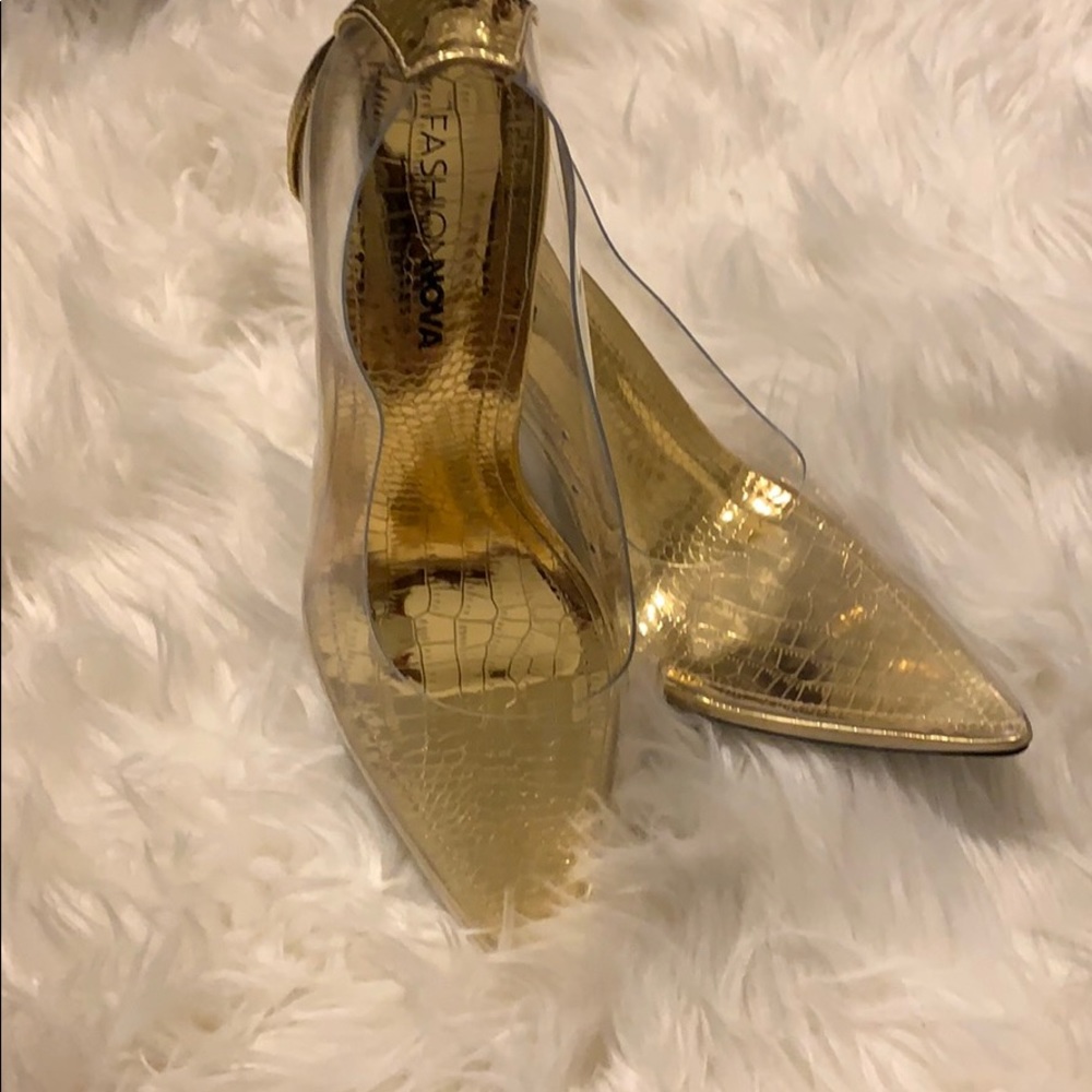 NEVER WORN! Clear and gold heels